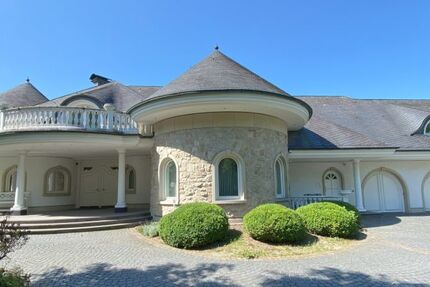 Provisionsfrei* Luxus-Villa mit einzigartigem diskretem parkähnlichem Anwesen von privat! 14 zimmer