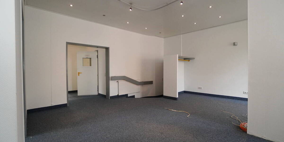 Gewerbeobjekt Detmold Innenstadt - 5 Zimmer, 1.100&euro; | Angebot:26161705