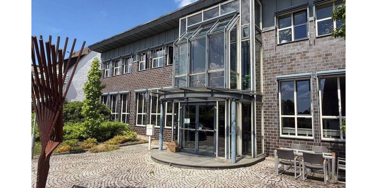 Gewerbeobjekt Bünde Ennigloh - 7 Zimmer, 213 m&sup2;, 1.860&euro; | Angebot:26910196
