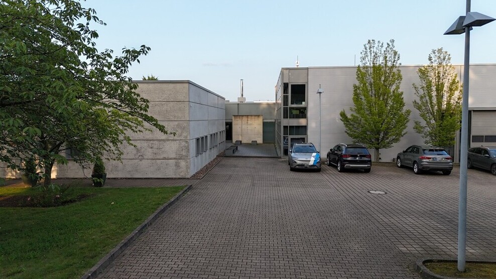 Hochwertige Bürofläche mit flexibel teilbarem Grundriss und stilvollem Empfangsbereich zimmer