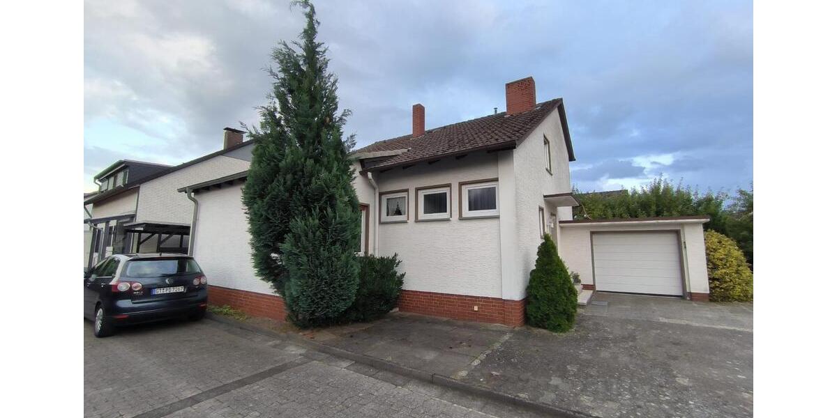 Einfamilienhaus Verl - 8 Zimmer, 134 m&sup2;, 450.000&euro; | Angebot:25640033