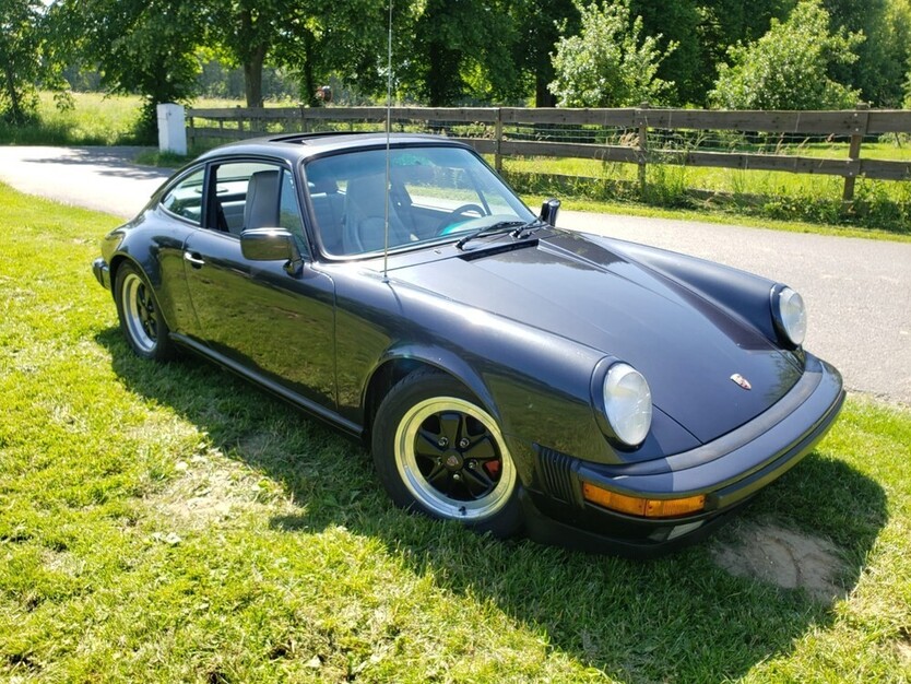 911