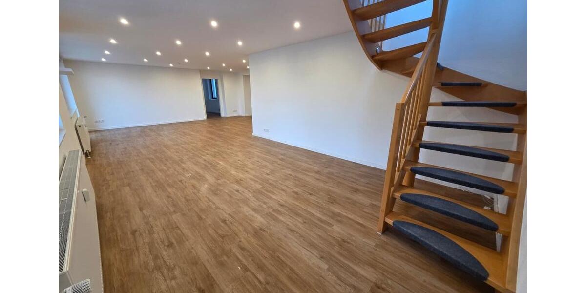Maisonettenwohnung Leopoldshöhe - 5 Zimmer, 180 m&sup2;, 1.500&euro; | Angebot:25858711