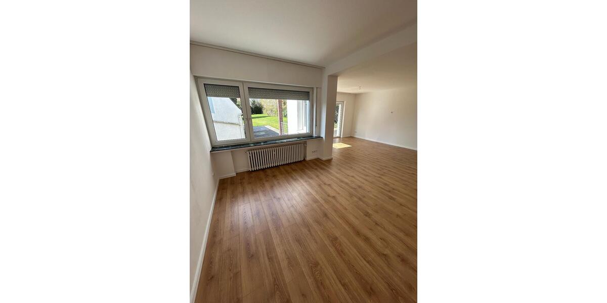 Attraktive 2,5-Zimmer-Wohnung mit großer überdachter Terrasse und 2 zimmer