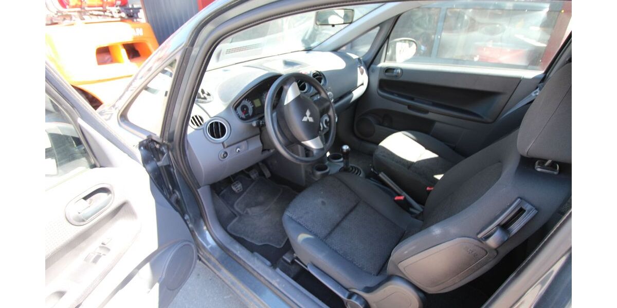 Mitsubishi Colt 139.200 km 2.750 &euro; Schloß Holte 33758