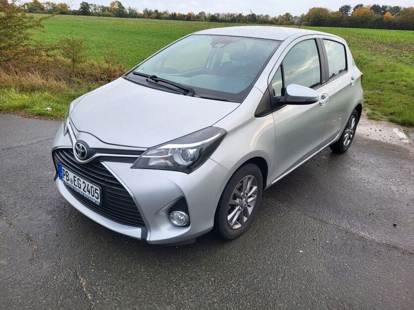 Toyota Yaris 49.000 km 10.100 € Paderborn 33100