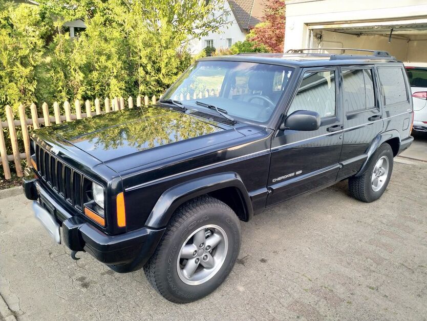 Jeep Cherokee 198.000 km 11.000 € Bielefeld 33739
