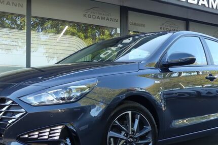 Hyundai i30 64.111 km 14.840 € Rheda-Wiedenbrück 33378