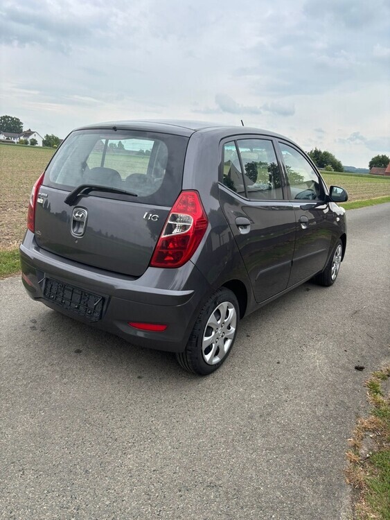 i10