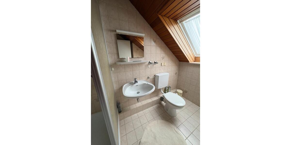 Dachgeschoßwohnung Enger - 1 Zimmer, 50 m&sup2;, 350&euro; | Angebot:25612864