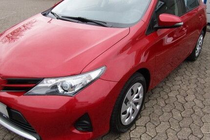Toyota Auris 93.500 km 8.450 € Bad Oeynhausen 32547