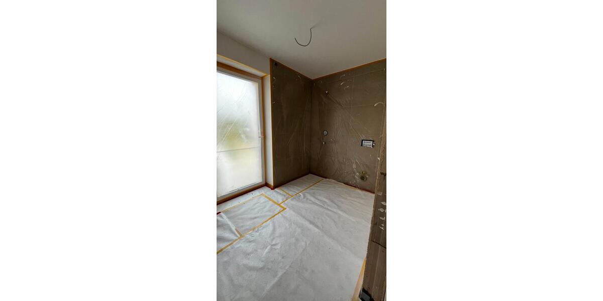 Etagenwohnung Halle - 3 Zimmer, 80 m&sup2;, 1.210&euro; | Angebot:26459545