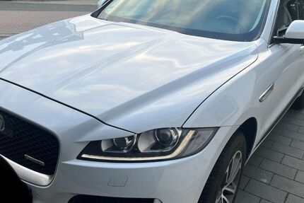 Jaguar F-Pace 189.000 km 15.999 &euro; Bielefeld 33729
