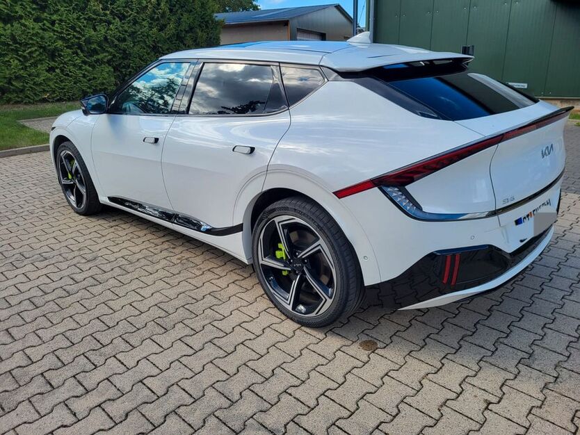 EV6