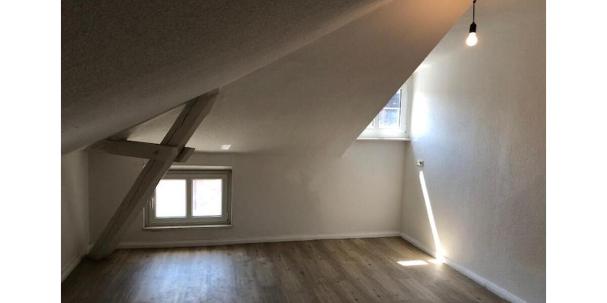 Dachgeschoßwohnung Bad Oeynhausen - 4 Zimmer, 90 m&sup2;, 950&euro; | Angebot:25126972