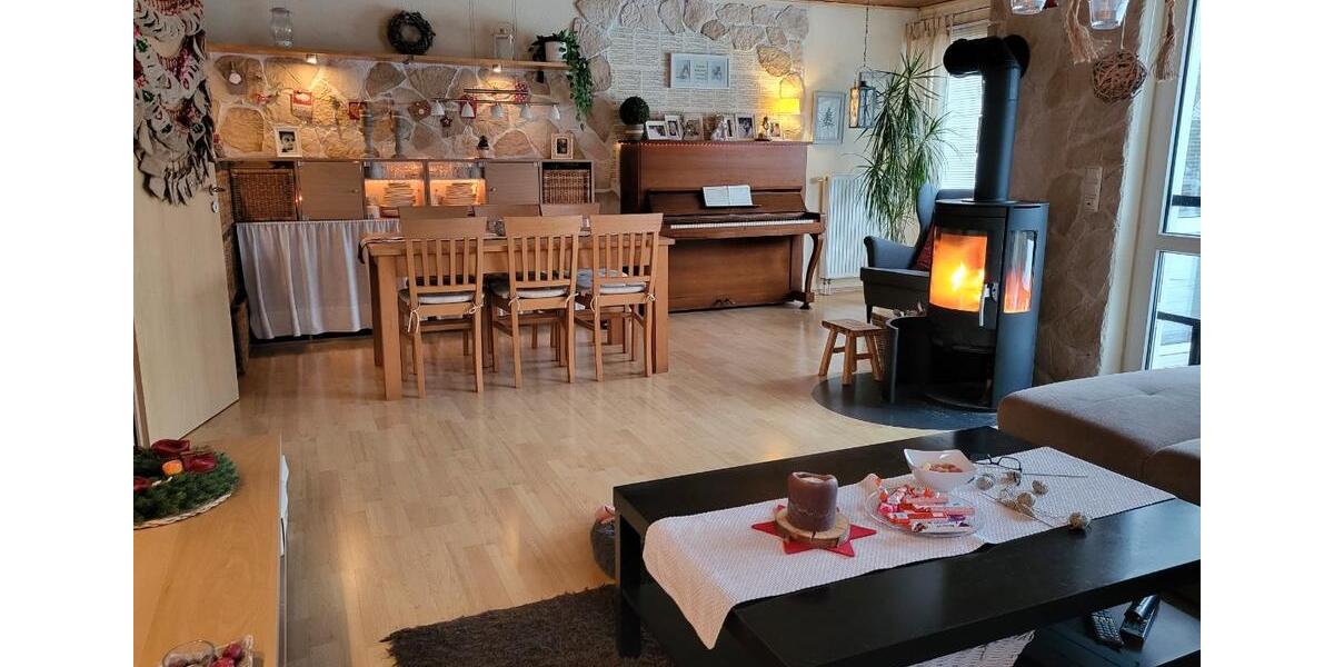Doppelhaushälfte Leopoldshöhe - 6 Zimmer, 160 m&sup2;, 450.000&euro; | Angebot:27083277