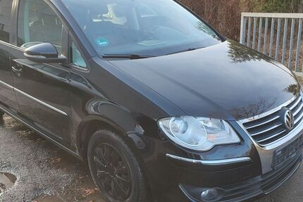 VW Touran 259.000 km 2.250 &euro; Melle 49324