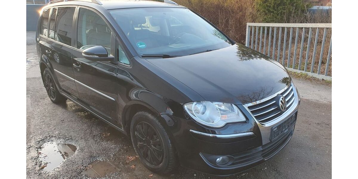 VW Touran 259.000 km 2.250 &euro; Melle 49324