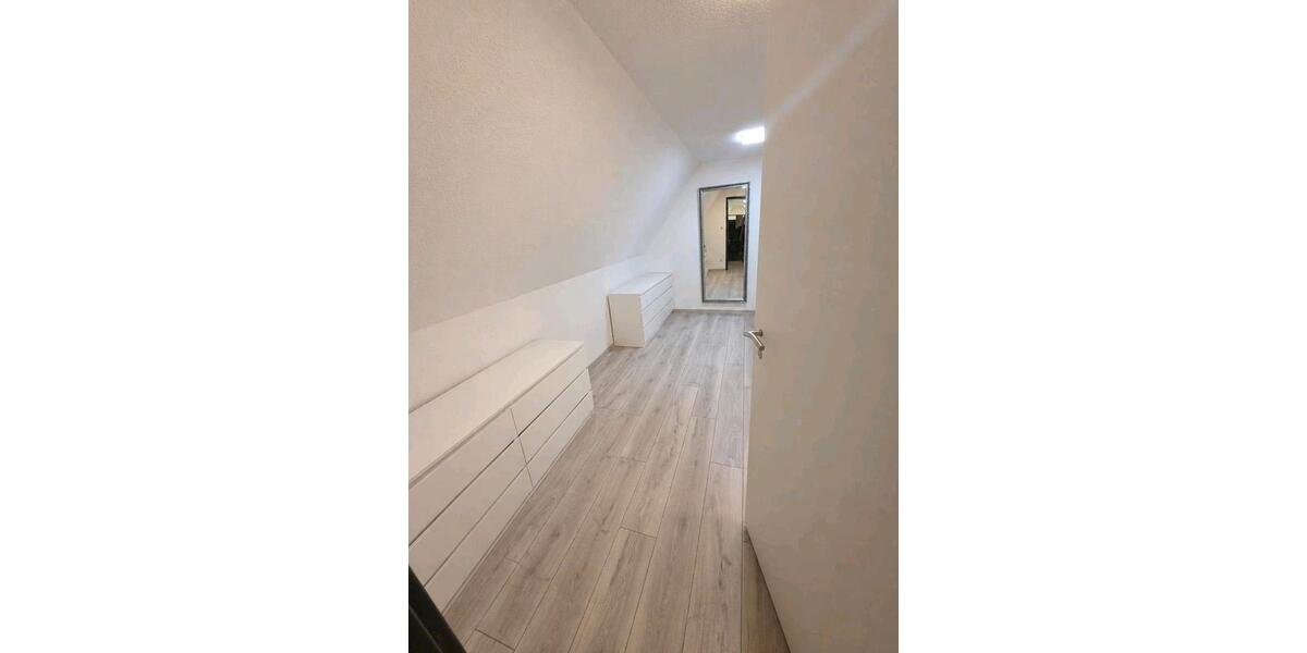 Dachgeschoßwohnung Gütersloh - 2 Zimmer, 50 m&sup2;, 650&euro; | Angebot:26416920