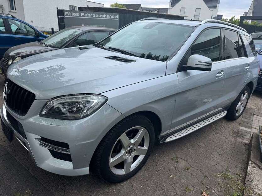 Mercedes-Benz ML 350 242.000 km 15.900 € Bielefeld 33659