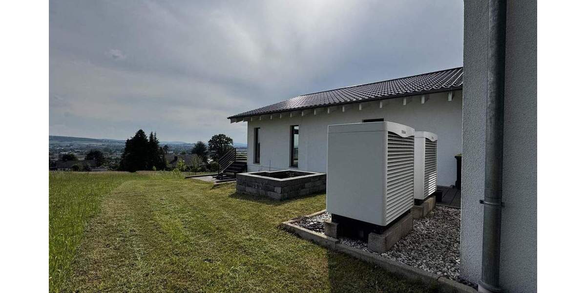 Einfamilienhaus Lemgo - 6 Zimmer, 242 m&sup2;, 999.999&euro; | Angebot:25741343