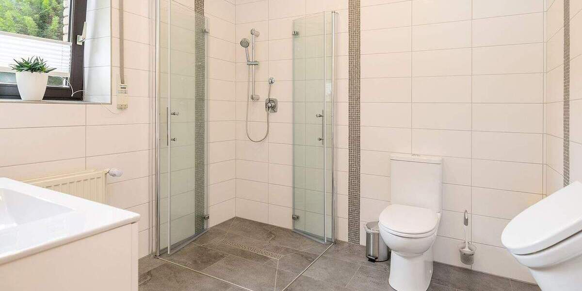 Großzügiges Einfamilienhaus trifft auf ruhige Waldrandlage in Hilter 5 zimmer