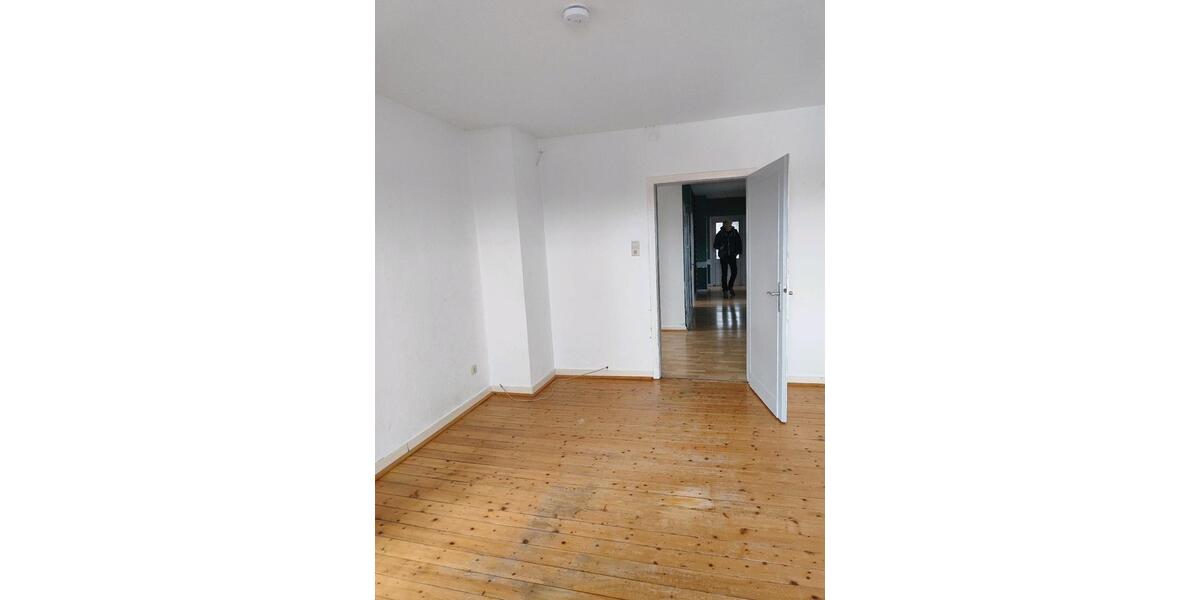 Dachgeschoßwohnung Werther (Westfahlen) - 5 Zimmer, 140 m&sup2;, 840&euro; | Angebot:26120915