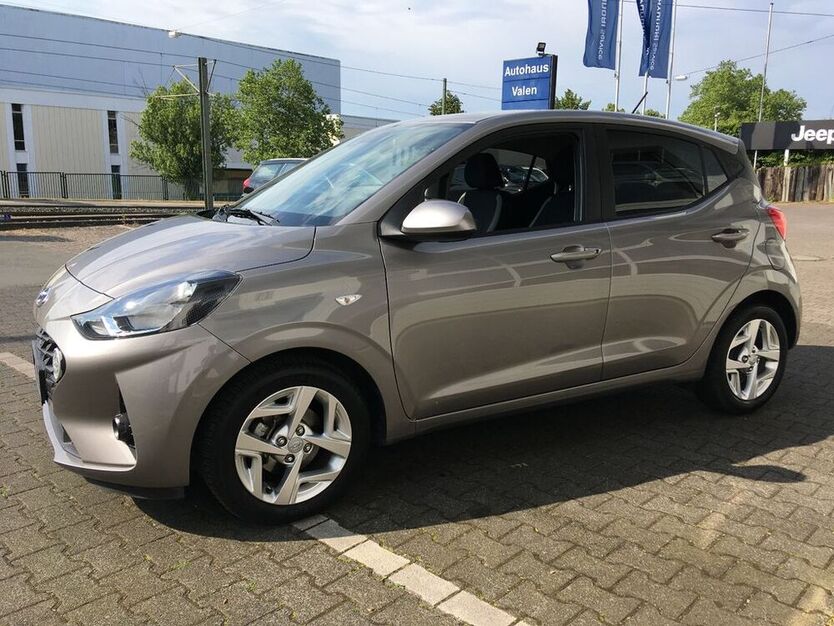 i10