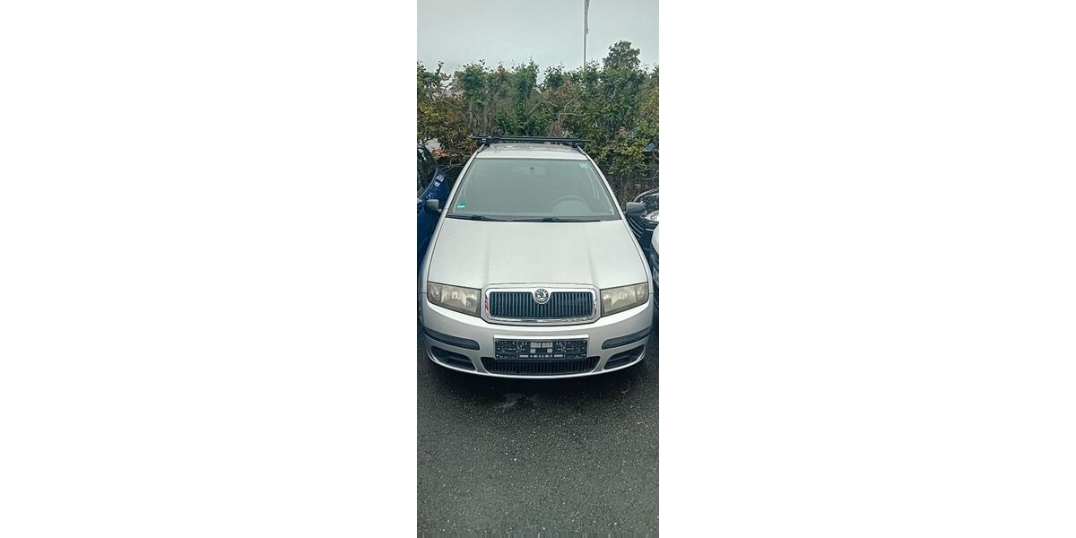 Skoda Fabia 96.000 km 3.950 &euro; Lage 32791