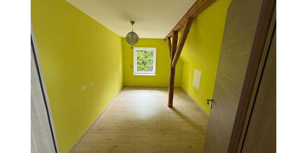 Mehrfamilienhaus, Wohnhaus Hüllhorst - 8 Zimmer, 244 m&sup2;, 1.790&euro; | Angebot:26533419