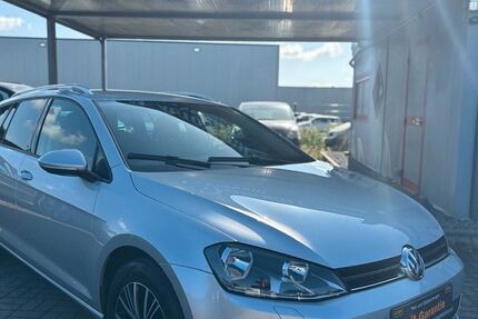 VW Golf 151.077 km 11.390 € Enger 32130