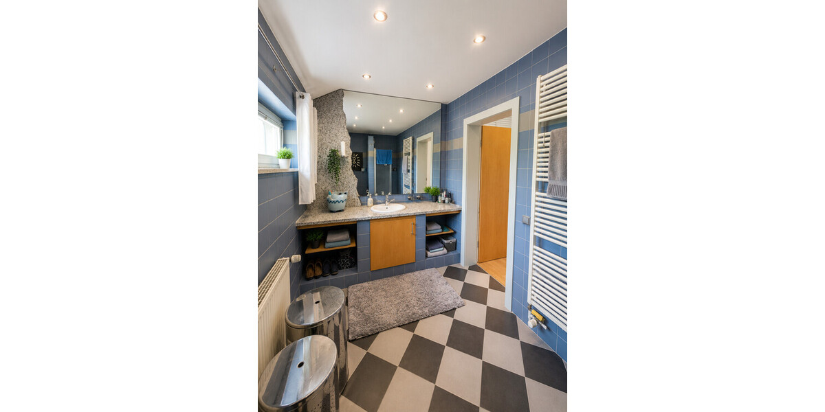 Charakterimmobilie mit Einliegerwohnung auf außergewöhnlichem Naturgrundstück - Zweifamilienhaus Hüllhorst | Angebot:26948462