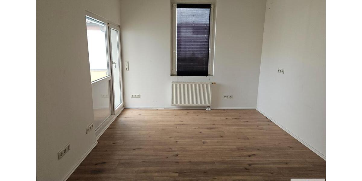 Maisonettenwohnung Bünde - 2.5 Zimmer, 102 m&sup2;, 880&euro; | Angebot:26479418