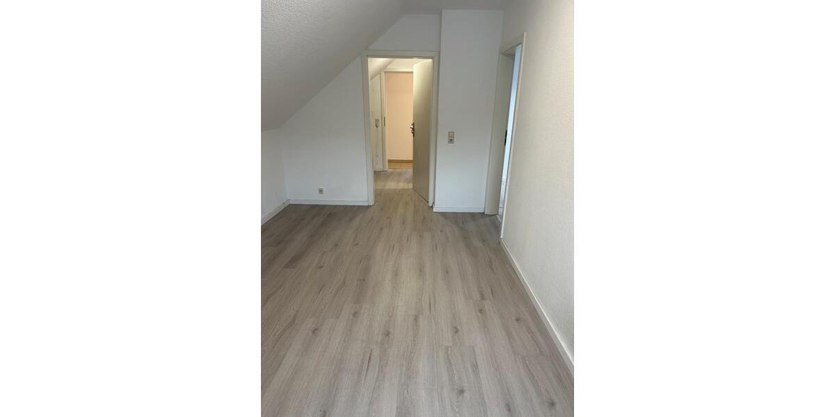 Dachgeschoßwohnung Bielefeld Schildesche - 1 Zimmer, 35 m&sup2;, 500&euro; | Angebot:26423203