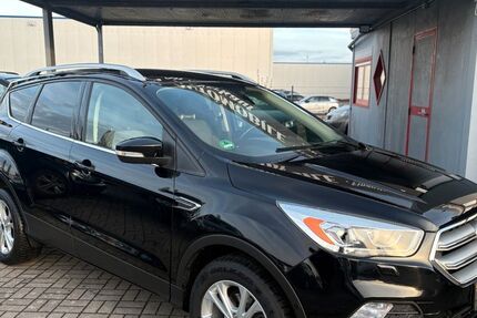 Ford Kuga 169.450 km 9.499 &euro; Enger 32130