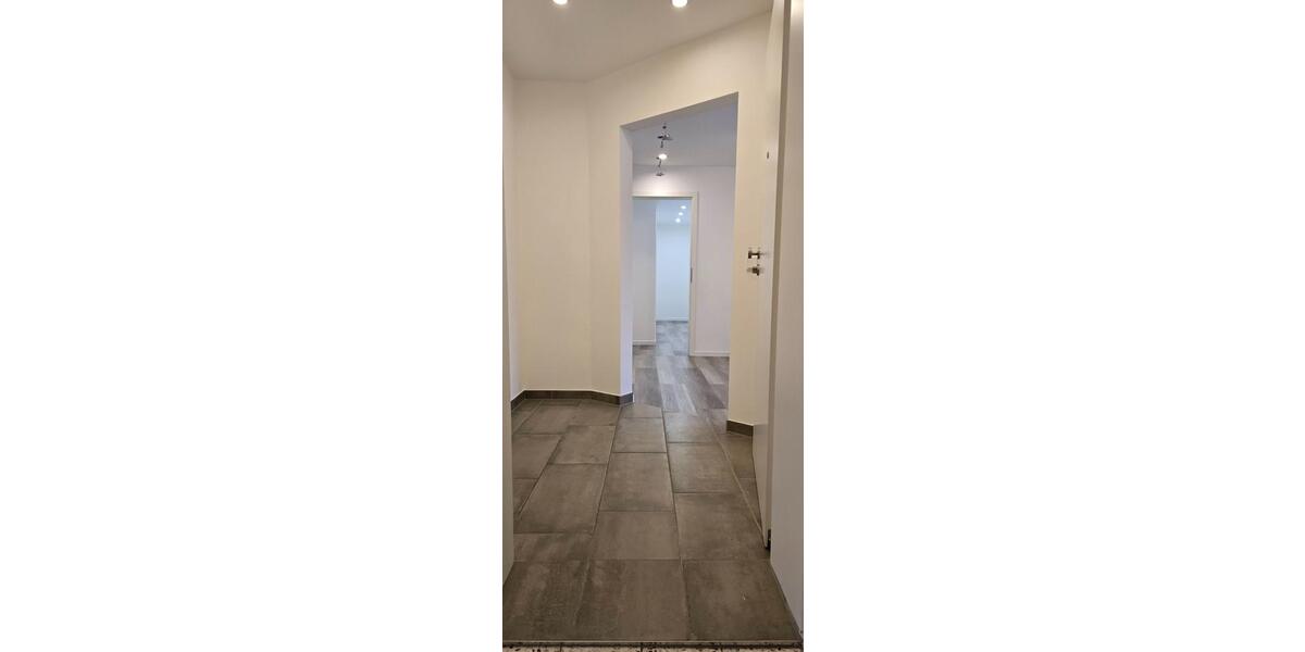 4 Zimmer- Dachgeschoss inklusive Pkw Stellplatz zu Verkaufen 4 zimmer