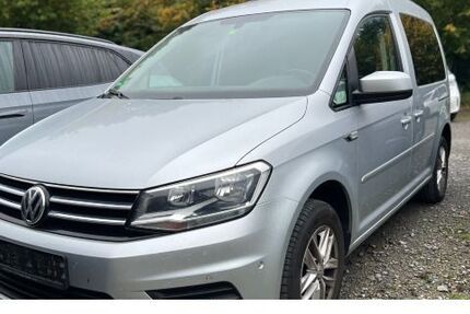 VW Caddy 206.597 km 10.800 € Bielefeld 33699