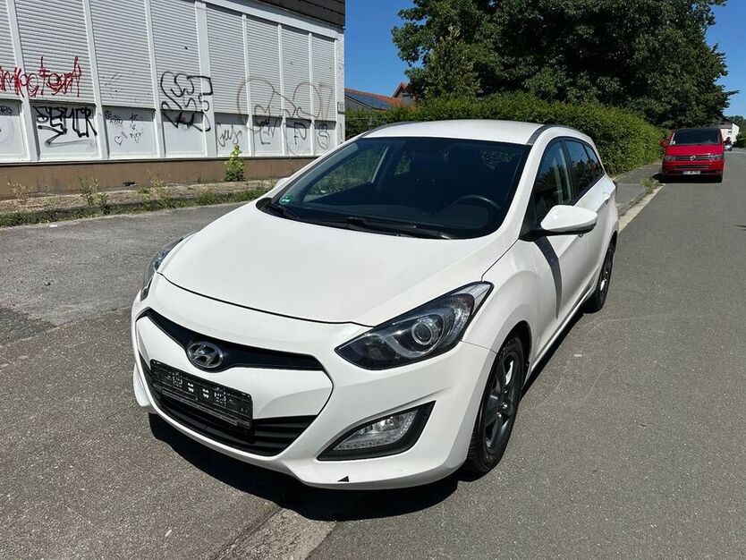 i30
