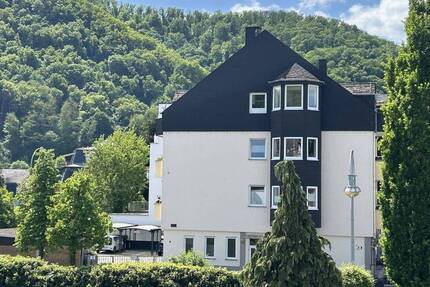 Moderne 4-Zimmer-Wohnung in zentraler Lage von Bad Ems - mit zwei Balkonen, Einbauküche und Garage