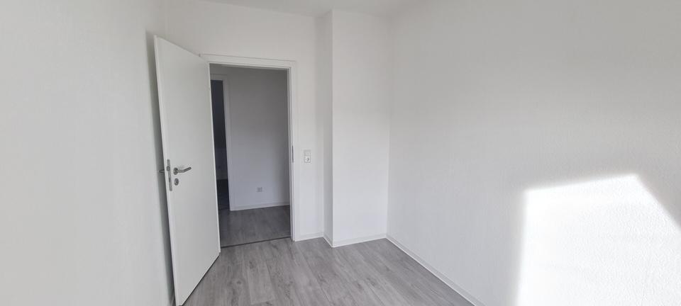Dachgeschoßwohnung Bielefeld Brackwede - 3 Zimmer, 75 m&sup2;, 600&euro; | Angebot:26337245