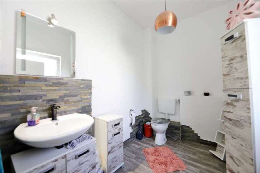 Haus zum Kaufen in Lage 235.000 € 120.23 m²
