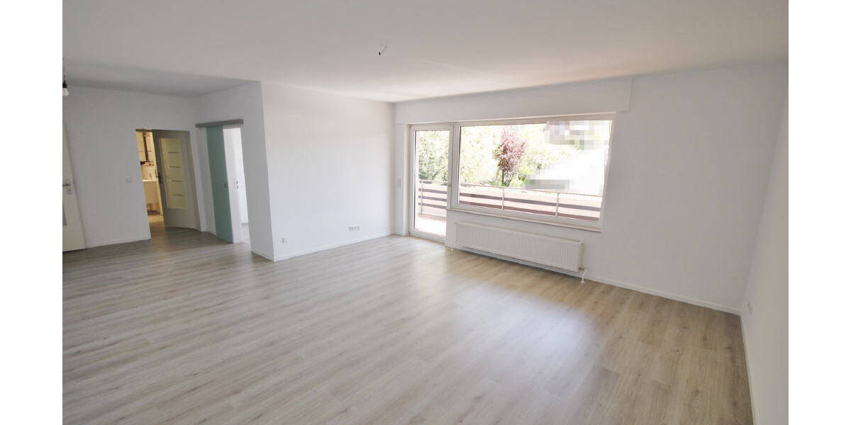 Etagenwohnung Lage - 3 Zimmer, 93 m&sup2;, 220.000&euro; | Angebot:26657743