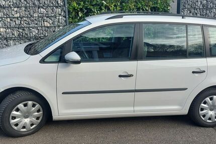 VW Touran 197.000 km 6.450 &euro; Bad Salzuflen 32108