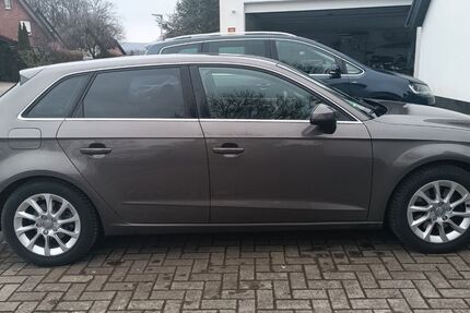Audi A3 224.400 km 12.500 &euro; Borgholzhausen 33829
