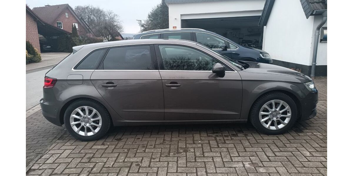 Audi A3 224.400 km 12.500 &euro; Borgholzhausen 33829