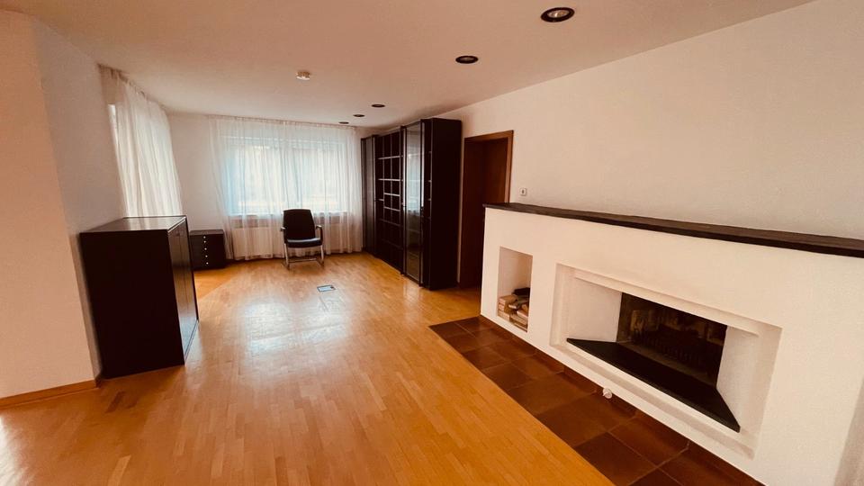 Doppelhaushälfte Lage - 6 Zimmer, 235 m&sup2;, 1.250&euro; | Angebot:26665107