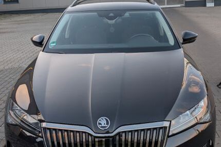 Skoda Superb 76.000 km 21.500 € Bielefeld 33719