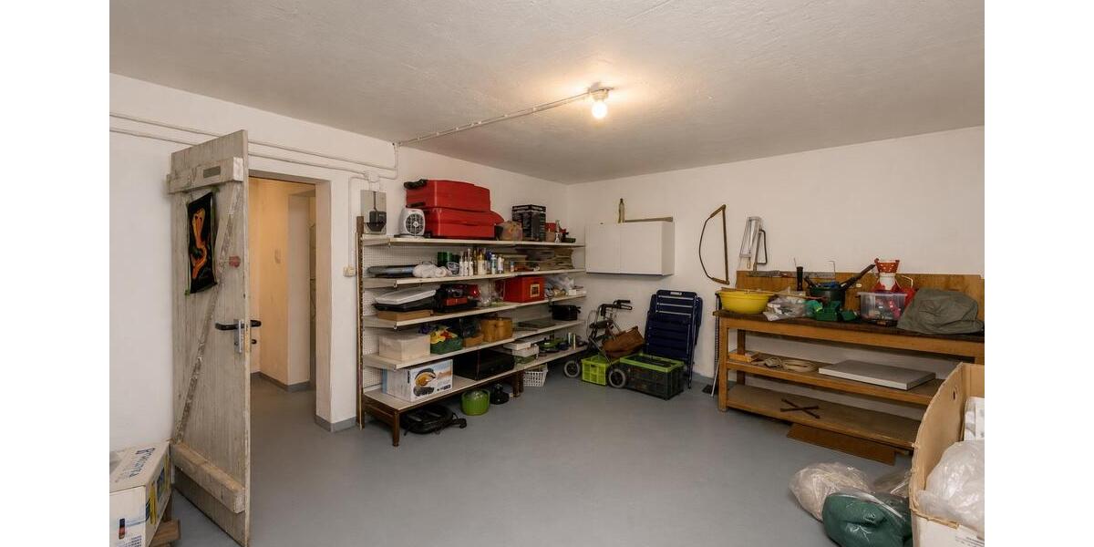 Erdgeschoßwohnung Detmold - 5 Zimmer, 114 m&sup2;, 220.000&euro; | Angebot:27096120