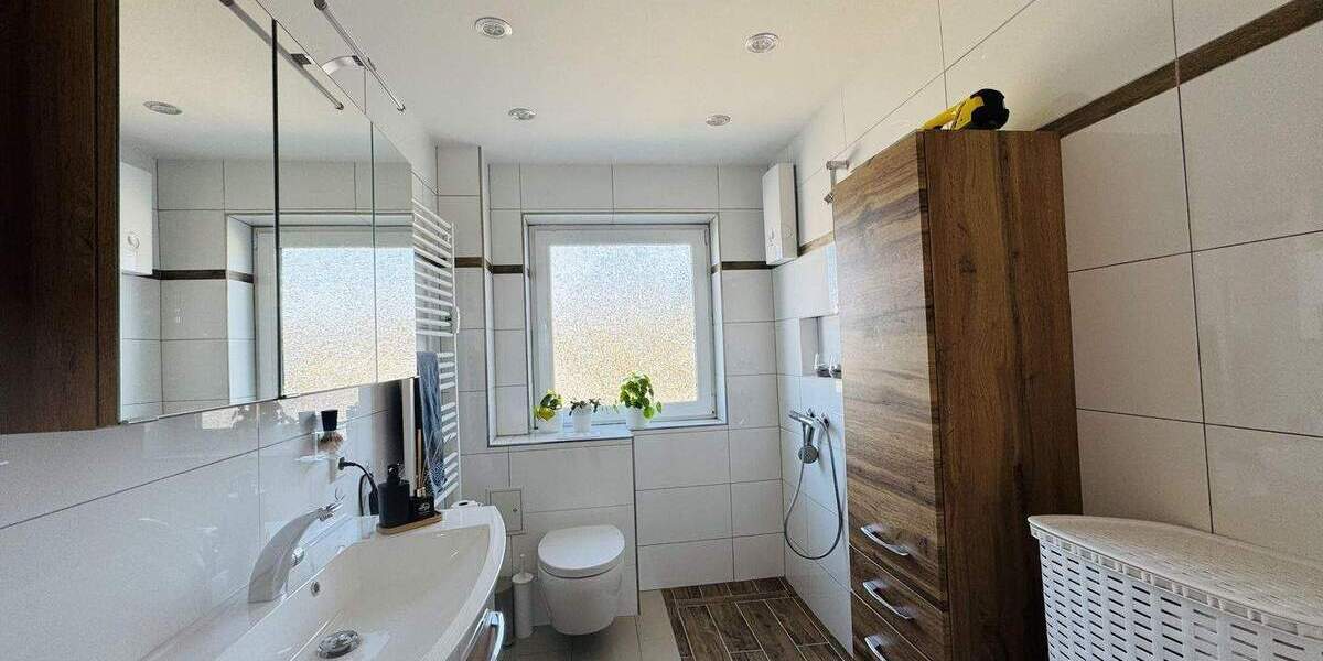 Etagenwohnung Bielefeld Schildesche - 4 Zimmer, 108 m&sup2;, 284.000&euro; | Angebot:25743795