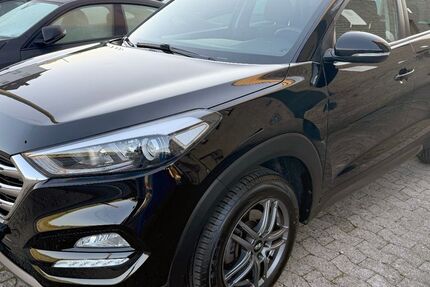 Hyundai TUCSON 75.000 km 17.999 € Bielefeld 33647